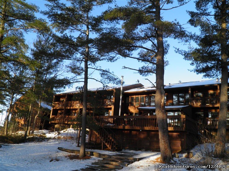 Winter wonderland | Westwind Inn on the Lake A Four Season Resort | Image #11/15 | 