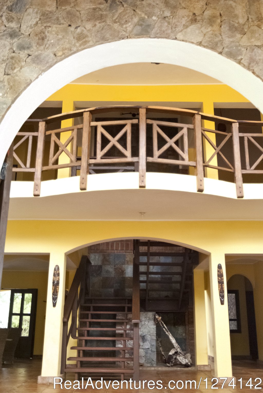 Front entrance way | Casa Dorado Bed & Breakfast | Image #2/11 | 