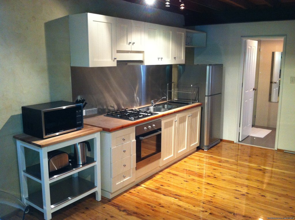 Fully Equipped Kitchen | Fremantle City Central 3 Floor Apartment | Image #3/9 | 