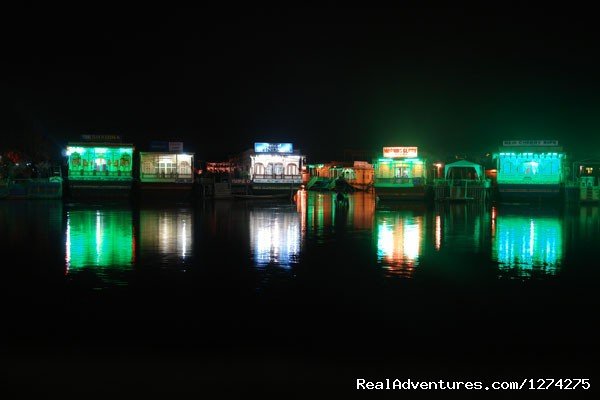 House Boats Lit in The Evening | KasHmiR ExotiCA - Enjoy The HEAVEN on Earth | Image #5/21 | 