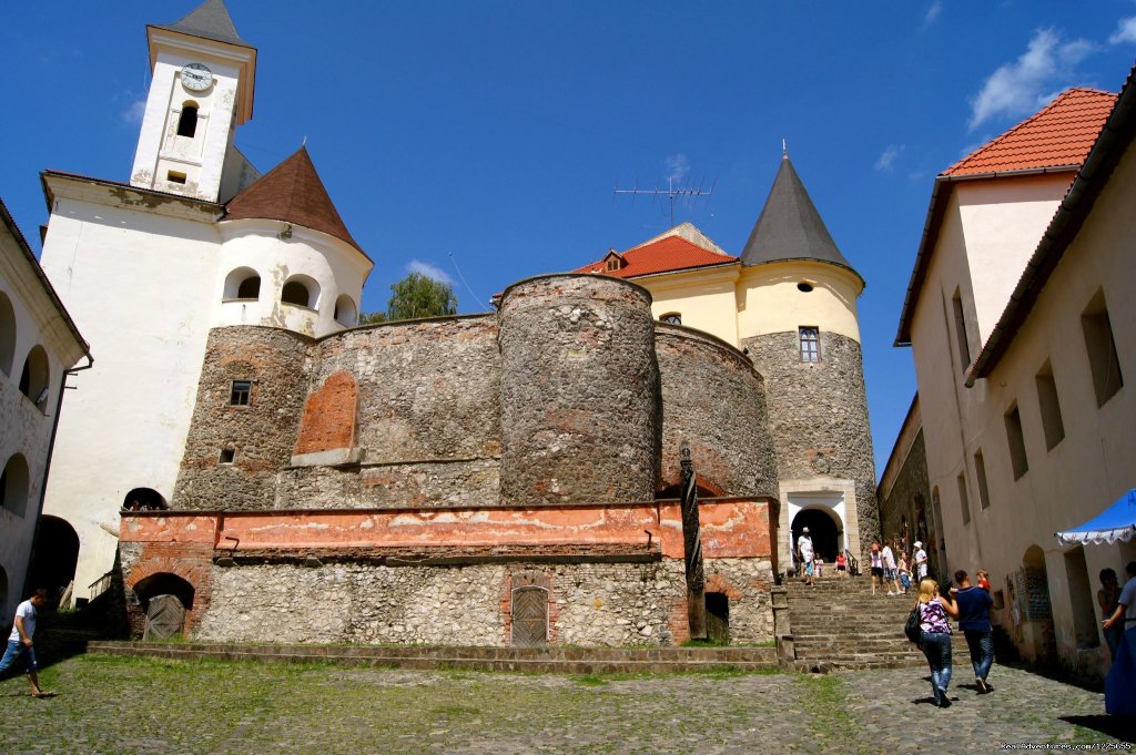 Mukachevo Castle, Transcarpathia, Ukraine | Adventure trip to Ukraine, 8 days, 7 nights | Khust, Ukraine | Sight-Seeing Tours | Image #1/4 | 