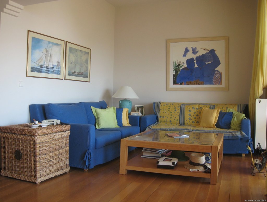 Living Room | Holiday Apt- panoramic views of the Athens Riviera | Image #5/20 | 