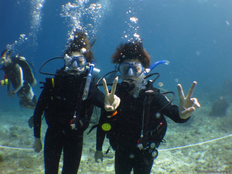 Divers having a great time | Alantis Bay Resort, diving paradise in Malaysia | Kuala Lumpur, Malaysia | Hotels & Resorts | Image #1/14 | 