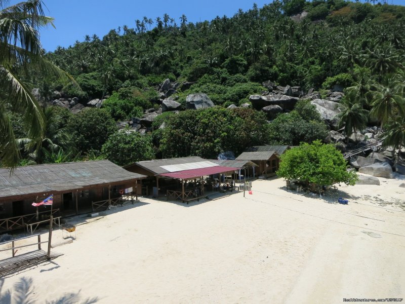 Our pristine beach | Alantis Bay Resort, diving paradise in Malaysia | Image #9/14 | 