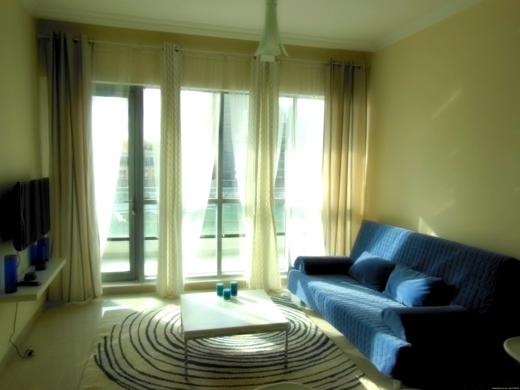 Living room | Luxury 1BR for rent, 5 minutes from the beach (Dub | Image #2/19 | 