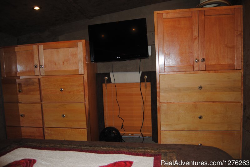 TV and Dressers | Vacation at Iowa's all inclusive DD Guest Ranch | Image #11/13 | 
