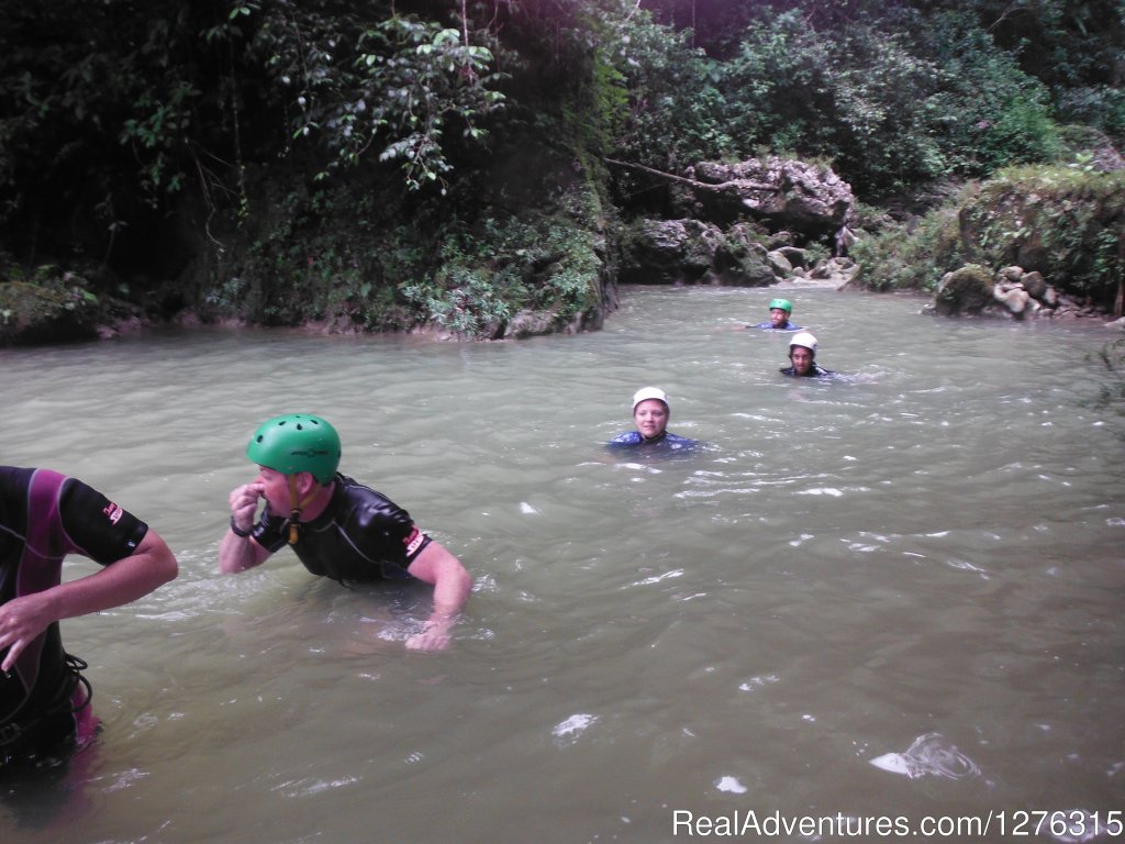Tredding through | Kayaking/Canyoning Adventures in the Dominican | Image #6/6 | 