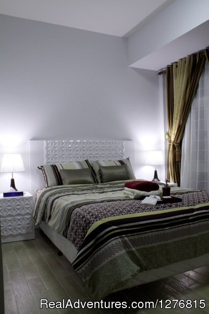 New Elegant 2 Bedroom Makati Condo | Image #4/26 | 