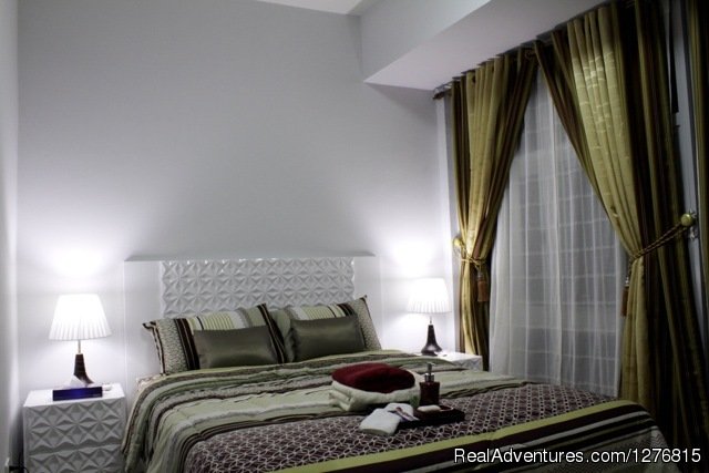 New Elegant 2 Bedroom Makati Condo | Image #6/26 | 