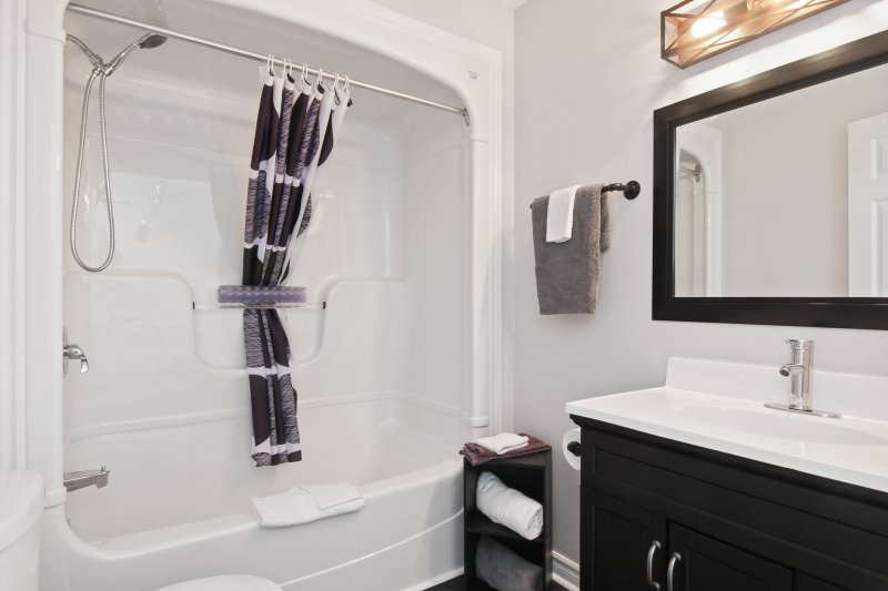Overnight Queen Room Bathroom | We Offer Something For Everyone At Briarwood | Image #8/10 | 
