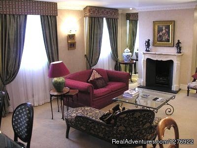 Stunning English Style Apartment near Oxford Street | Quality London Serviced Apartment for Great Breaks | Image #9/23 | 