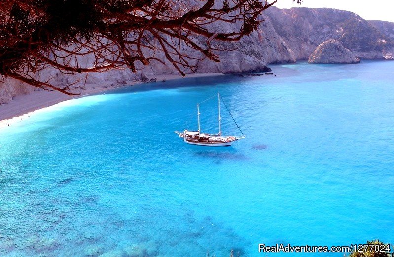 ANATOLIE on anchor in a bay | Authentic way to enjoy Greek islands like Odysseus | Image #2/14 | 