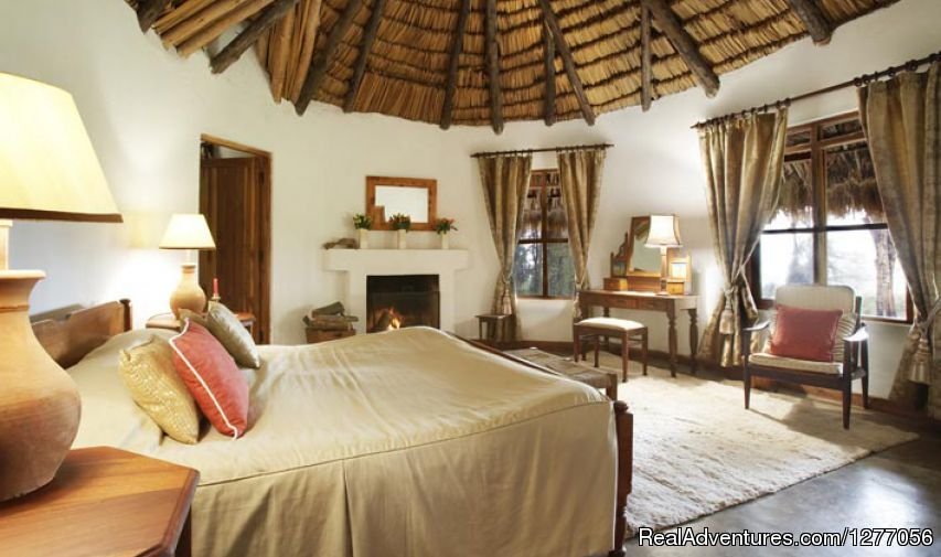 Loldia house bedroom | 9 Days Kenya Flying Safari | Image #5/15 | 