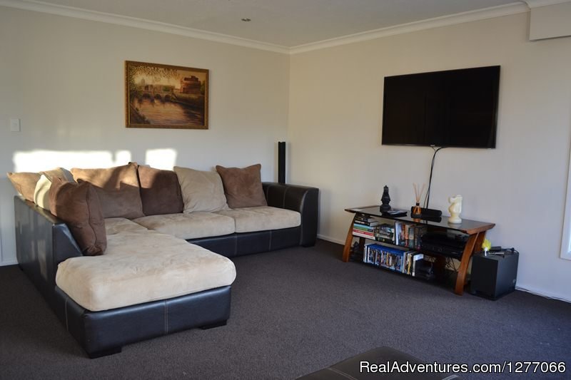 A Very Spacious One Bedroom Flat To Rent In Centra | London, United Kingdom | Vacation Rentals | Image #1/5 | 