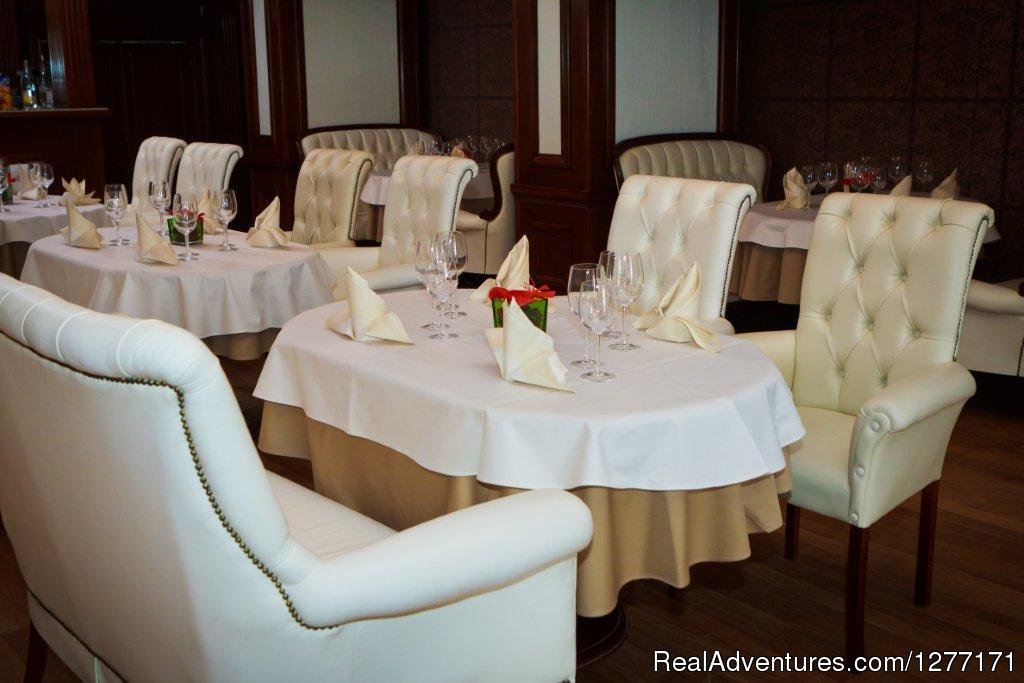 The Hotel's Restaurant | Traditions and Comfort at Roman Boutique Hotel&Spa | Image #13/17 | 