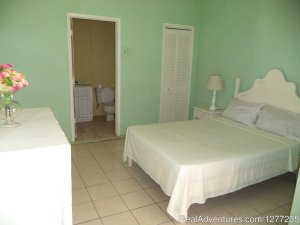 Sea Riv Hotel | Manchester, Jamaica | Youth Hostels