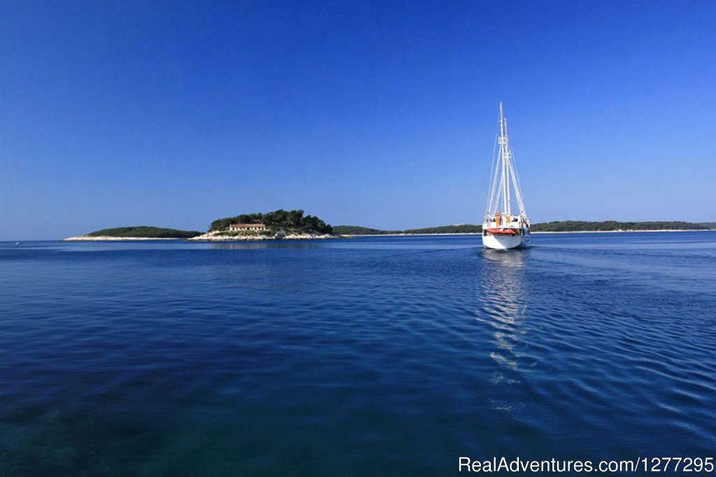 Island Galesnik | Experience the magic of the Island Hvar | Image #8/25 | 