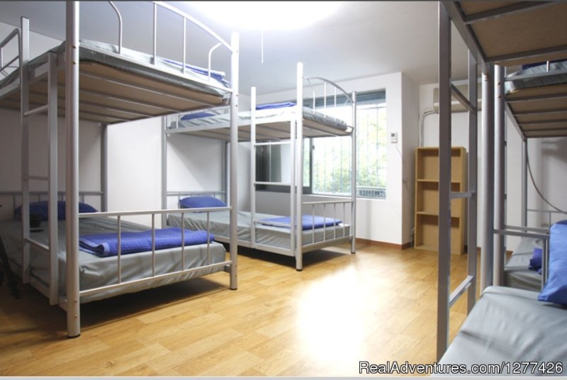 8persons Dorm | Blu Guesthouse?Seoul Korea | Image #3/4 | 
