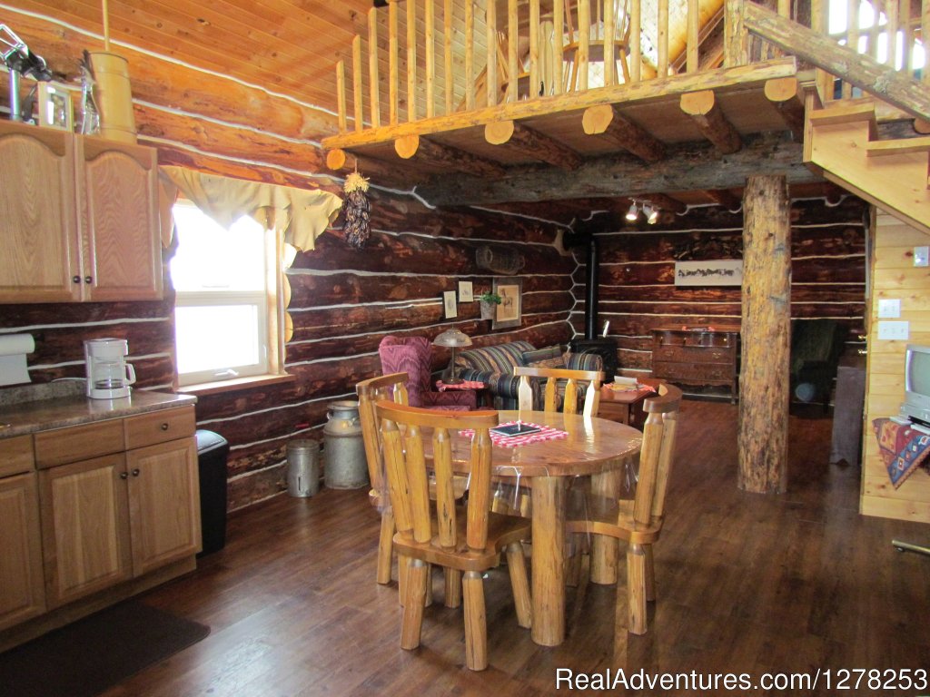 Accommodations | Sierra West Cabin & Ranch Vacations | Image #4/4 | 