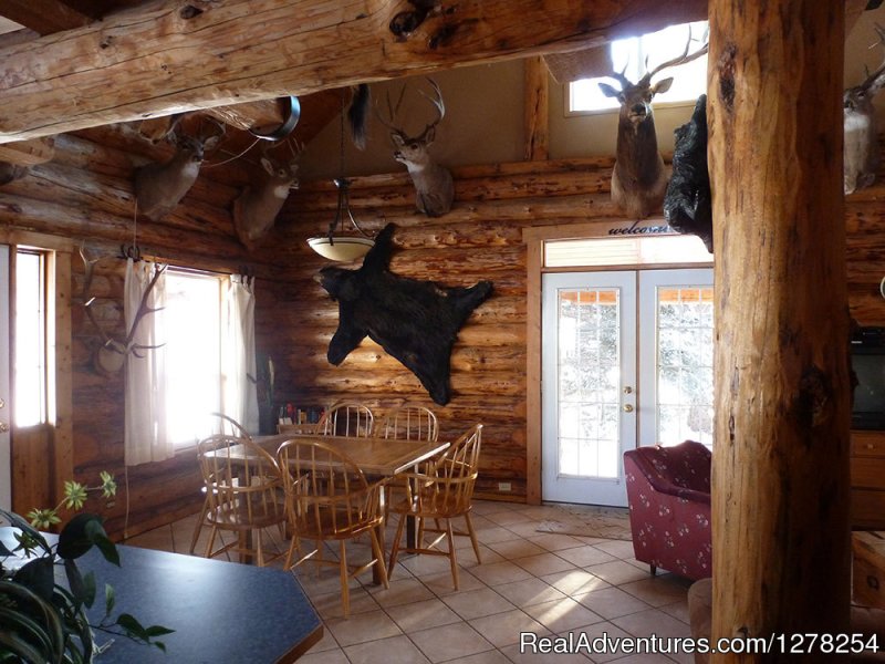 Hunter's Dining area | Log cabins in beautiful Kananaskis | Image #3/9 | 