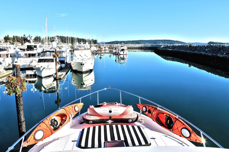 Toy Box Ii's Bow View | Vancouver Luxury Yacht Charters | Image #3/14 | 