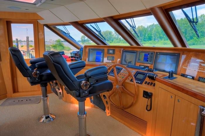 Toy Box Ii's Captain's Chairs | Vancouver Luxury Yacht Charters | Image #5/14 | 