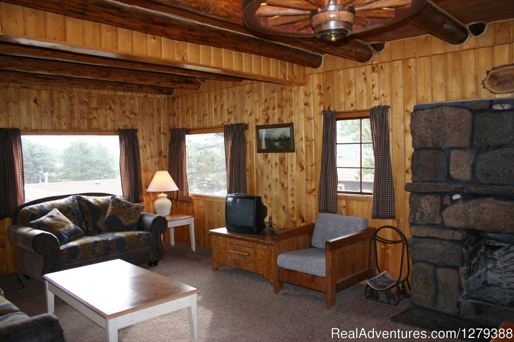 Cabin 5 living room | Valhalla Resort | Image #23/23 | 