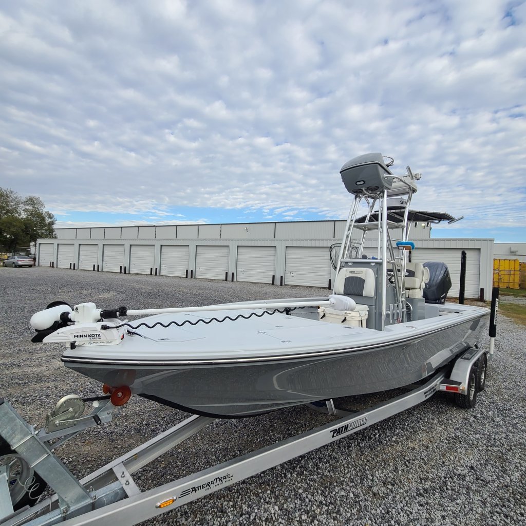 Pathfinder 2500 Hybrid | South Louisiana Red Fishing Charters | Image #15/21 | 
