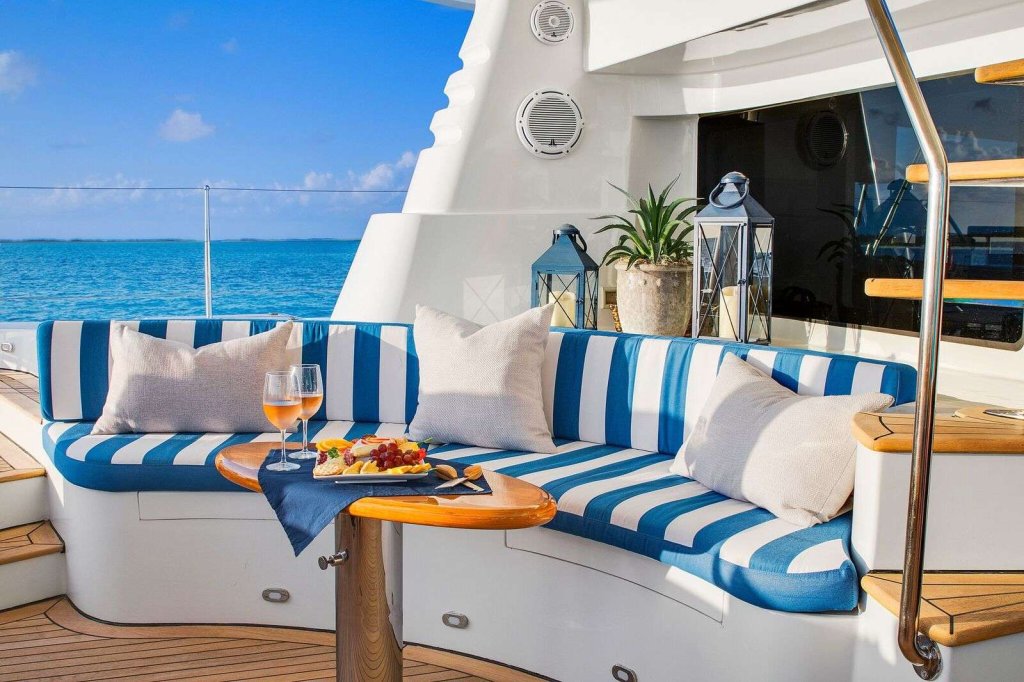 Blue Gryphon | Luxury Yacht Charters In South Florida And Beyond | Image #8/50 | 