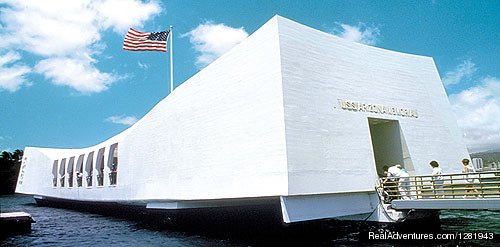 USS Arizona Memorial at Pearl Harbor | E Noa Tours | Honolulu, Hawaii  | Sight-Seeing Tours | Image #1/6 | 