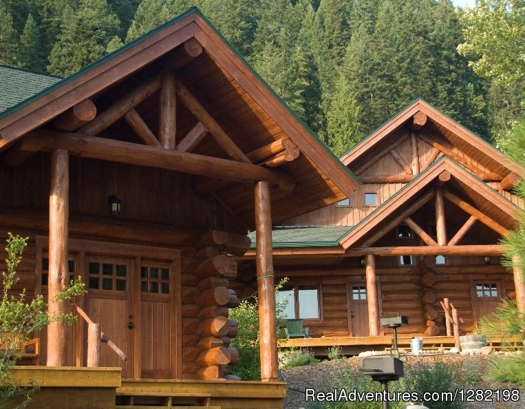 Two and Three Bedroom Cabins | River Dance Lodge | Image #3/20 | 