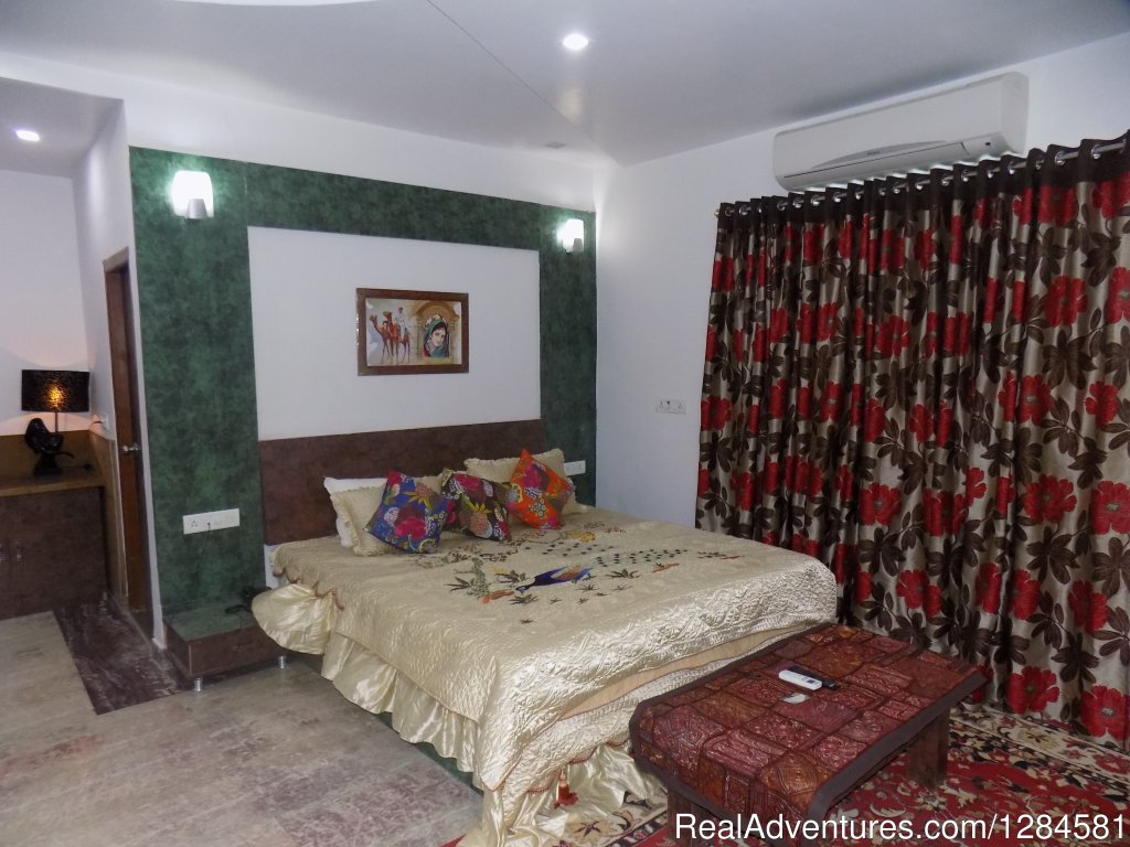 Guest Room | Hotel Rana Villa | Image #6/15 | 