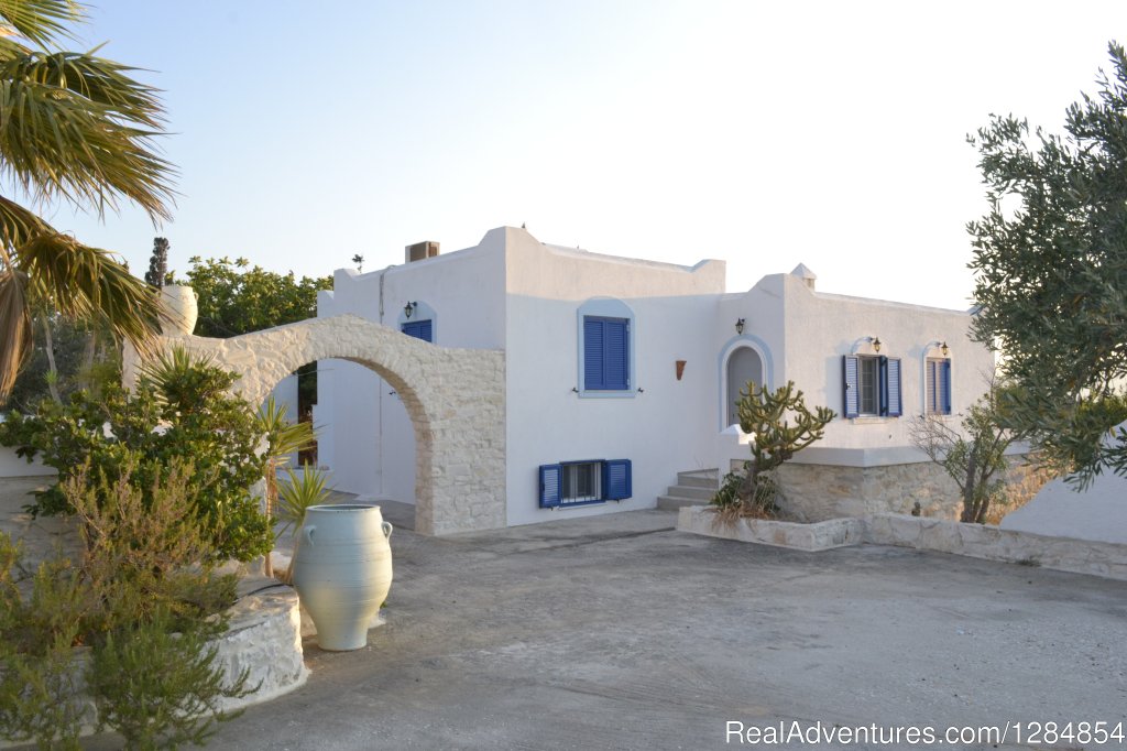 Wind Villa, 3 bedrooms, Entrance | Wind Villas, Pounda Paros- Kitesurfing/Windsurfing | Paros, Greece | Hotels & Resorts | Image #1/12 | 