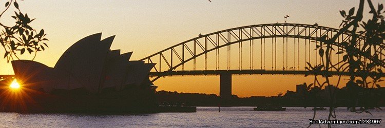 Sydney Opera House at Sunset | Escorted Tours of Australia with Distant Journeys | Image #2/18 | 