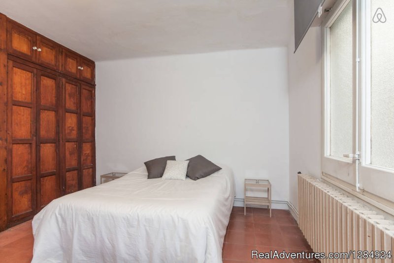 Double Bedroom | Vacations Rooms Getaways Lowcost Weekend Barcelona | Barcelona, Spain | Bed & Breakfasts | Image #1/19 | 