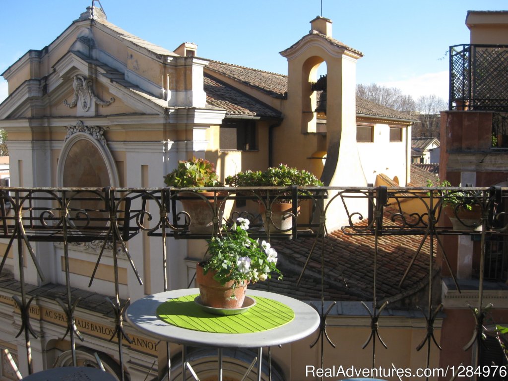 Front View Trastevere | Romantic or for family Vacation Trastevere Rome | Rome, Italy | Vacation Rentals | Image #1/5 | 