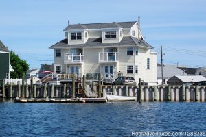 NYC Waterfront Home Views of Manhattan Skyline | Far Rockaway, New York Vacation Rentals | Cape May, New Jersey Accommodations