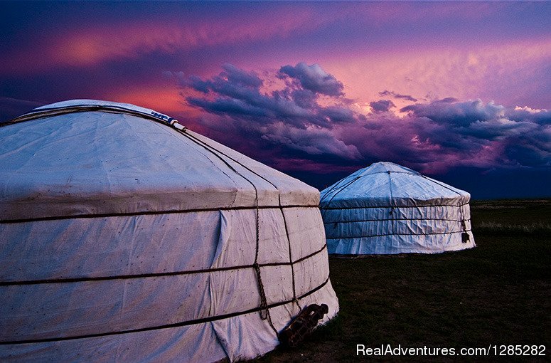 'Man's joy is in wide open and empty spaces.' - Proverb | Local trips of discovery through the real Mongolia | Image #3/9 | 