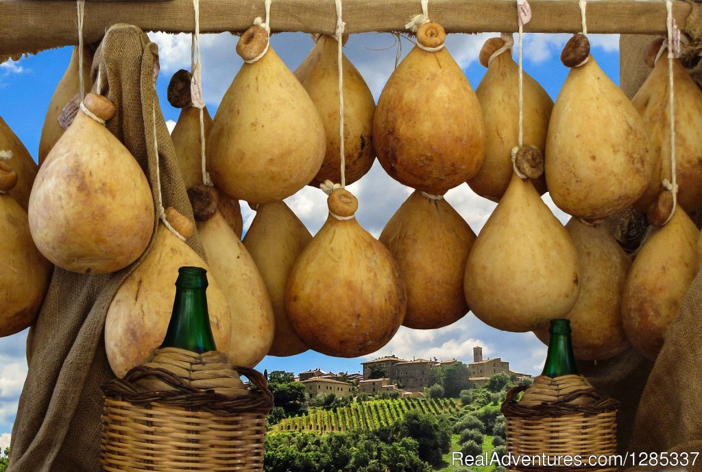 Cheese and Wine | Wellness Via Tuscany | Image #10/23 | 