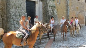 Horse Riding in Rome & Ranch Vacations in Italy