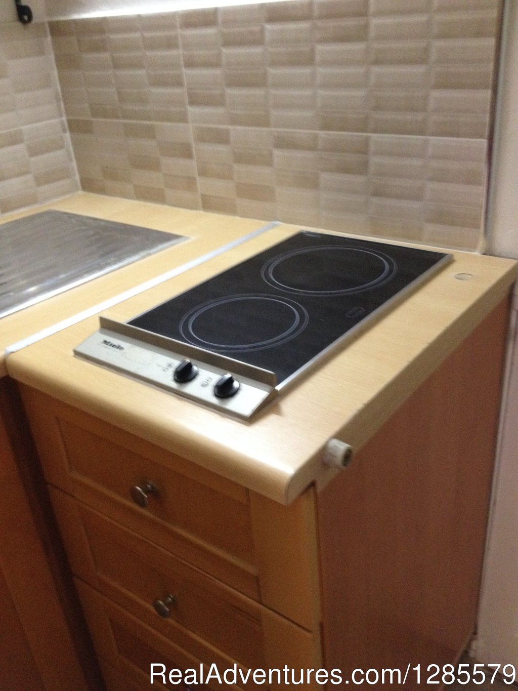 Fully equipped kitchenette. | Sliema Room Rent Malta | Image #14/21 | 