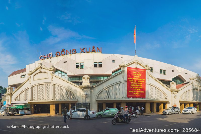 visiting Dong Xuan market- oldest in hanoi | Vietnam highlight tours, Luxury Vacation Packages | Image #9/19 | 