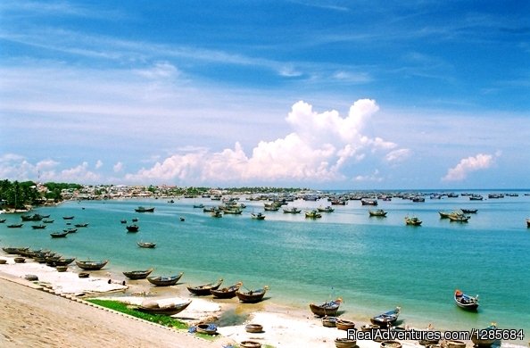 Danang beach tours | Vietnam highlight tours, Luxury Vacation Packages | Image #12/19 | 