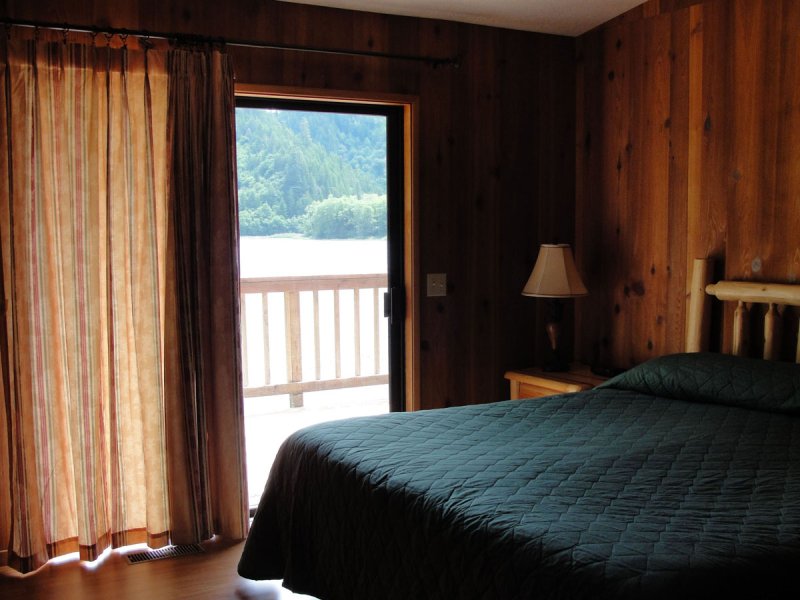 Waterfront - Bedroom | Loon Lake Lodge and RV Resort | Image #2/10 | 