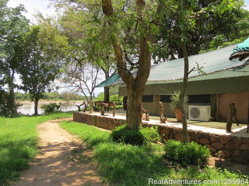 Luxury River Tents | Affordable Safari Holidays at Croc Valley Camp | Image #3/22 | 