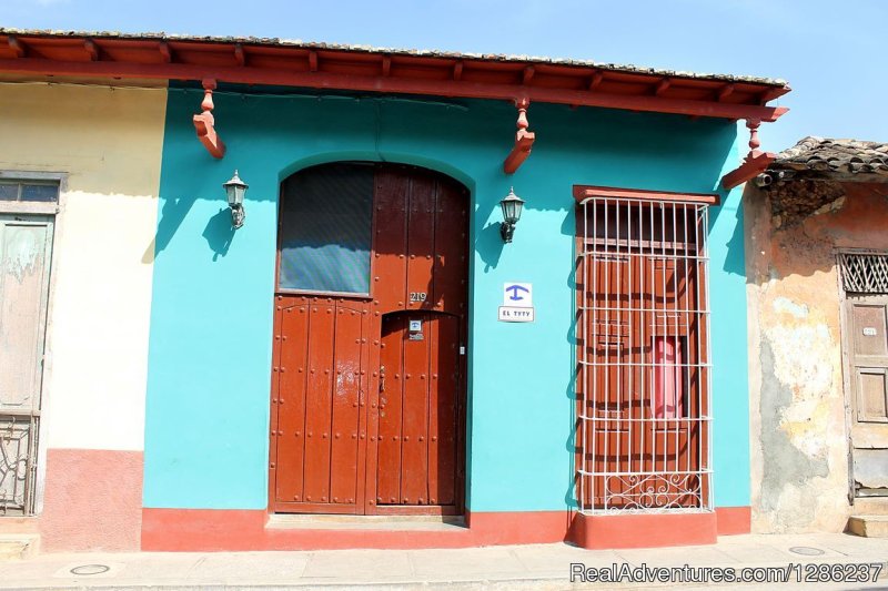 Hostal El Tyty rent 2 rooms in Trinidad, Cuba | Trinidad, Cuba | Bed & Breakfasts | Image #1/15 | 