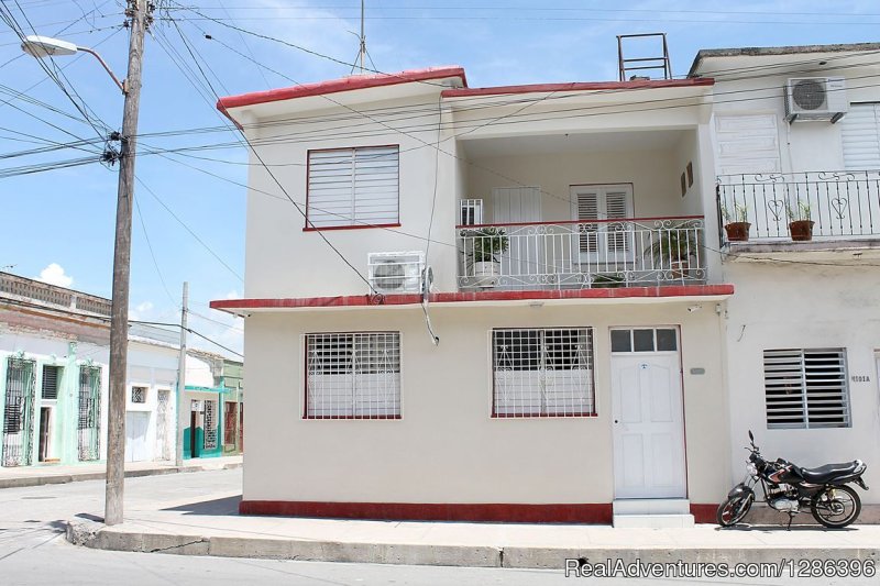 Hostal Avenida Crucero in Cienfuegos, | Villa, Cuba | Bed & Breakfasts | Image #1/11 | 