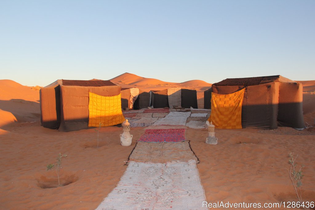 Merzouga campfire desert | Berberway Moroccotours : Go deep in Morocco | Image #4/10 | 