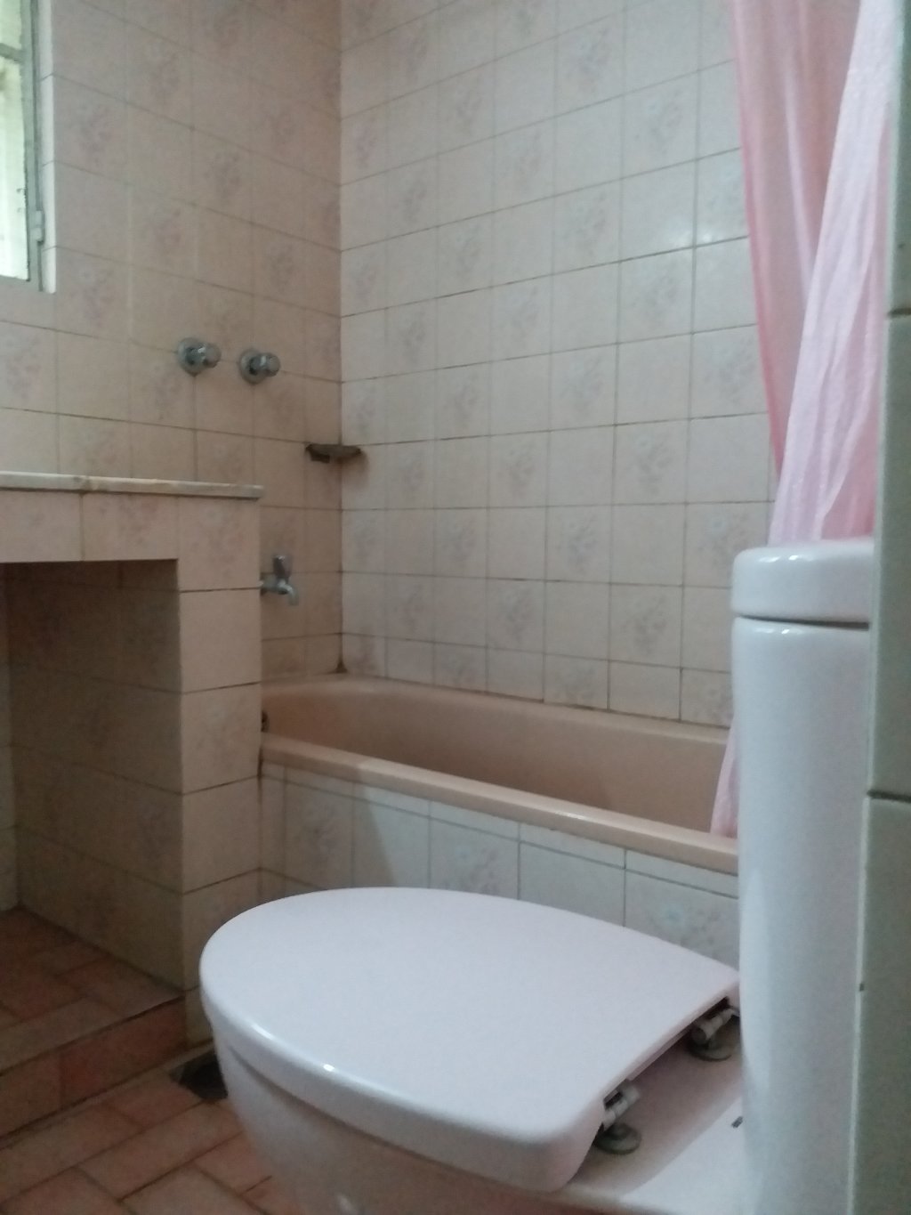 Bathroom | Green House Hotel & Tours | Image #9/14 | 