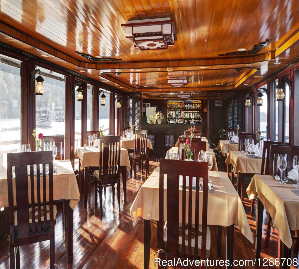 Dinning room | Discovering The World Heritage, Amazing Halong Bay | Image #5/16 | 